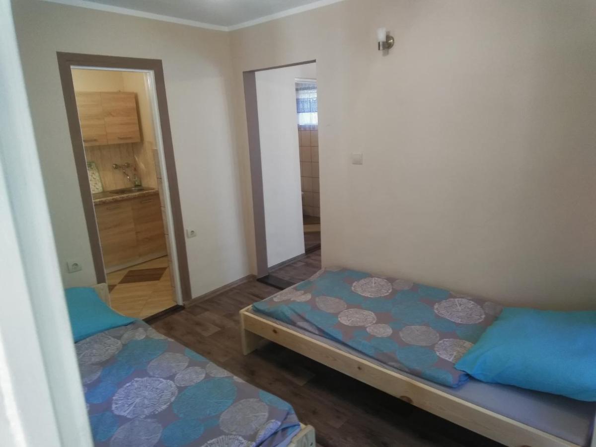 Pod Jablonia Villa Jezierzany Екстериор снимка